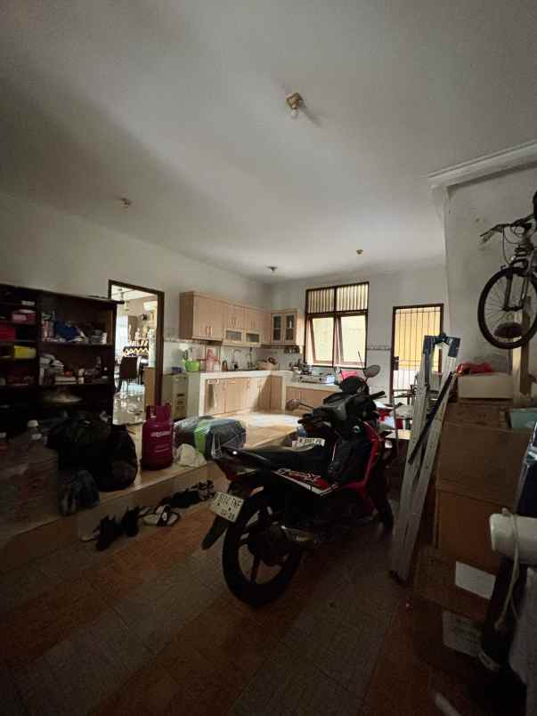 dijual rumah jl taman bougenville 2