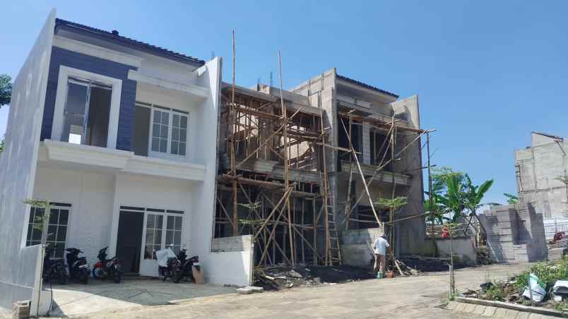 dijual rumah jl tegal rejo rt 01 rw 07