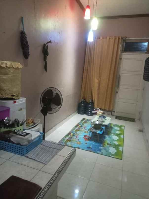 dijual rumah jl unggas