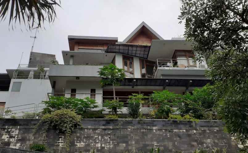 dijual rumah jl villa tidar indah