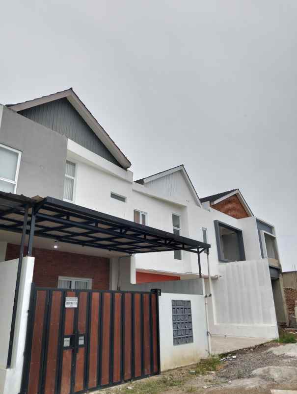 dijual rumah jl wangunsari cijengkol