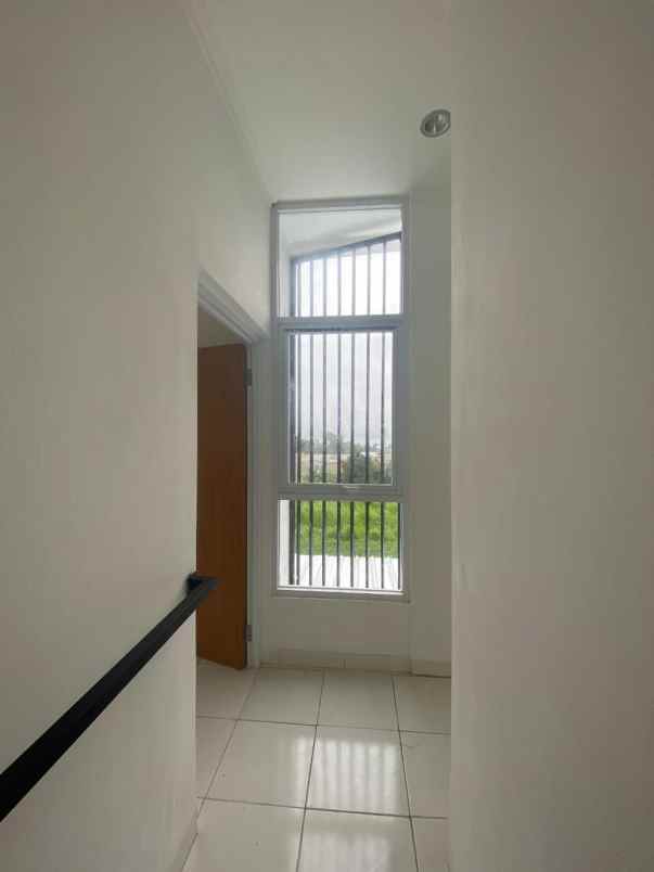 dijual rumah jl wangunsari cijengkol