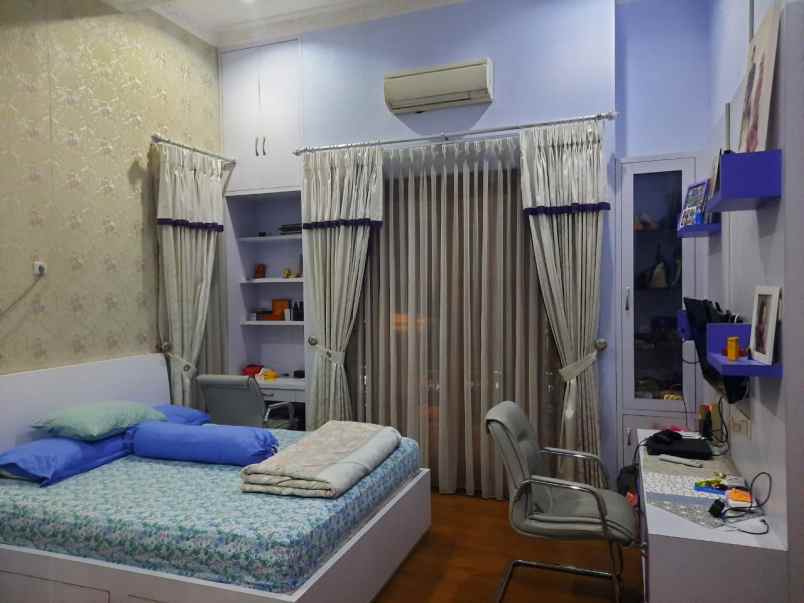 dijual rumah jln waru rawamangun