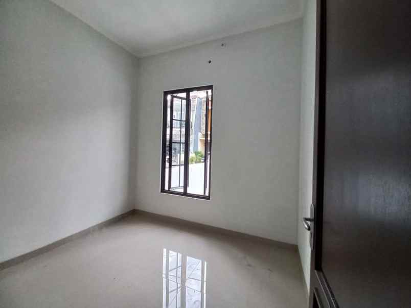 dijual rumah kalimulya gdc area