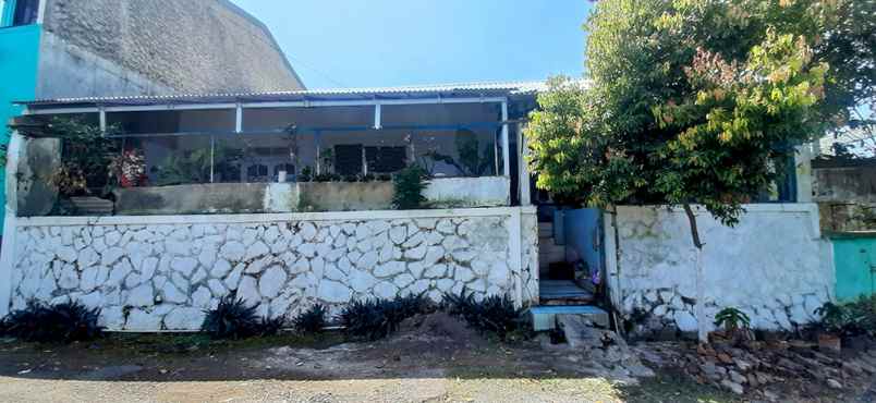 dijual rumah karang arum