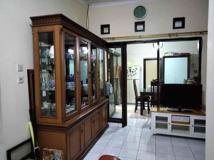 dijual rumah kawaluyaan indah