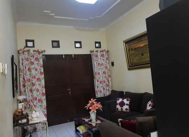 dijual rumah kawaluyaan indah