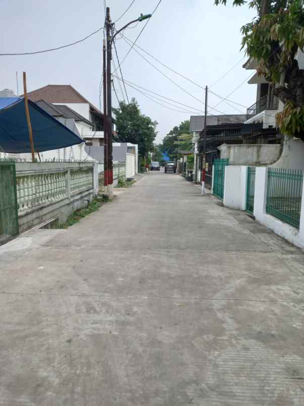 dijual rumah kayu mas kayu putih pulo