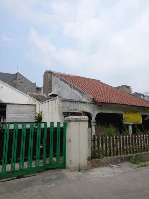 dijual rumah kayu mas kayu putih pulo