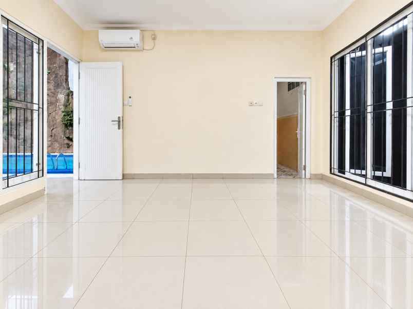 dijual rumah kebagusan