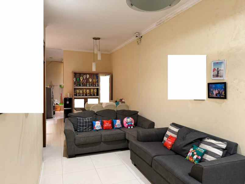 dijual rumah kelapa cengkir kelapa gading