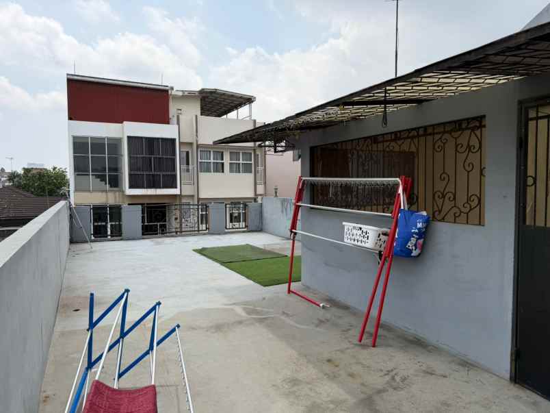 dijual rumah kelapa cengkir kelapa gading