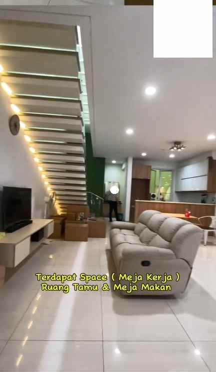 dijual rumah kelapa lilin kelapa gading