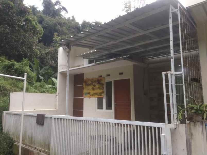 dijual rumah kelurahan sisir