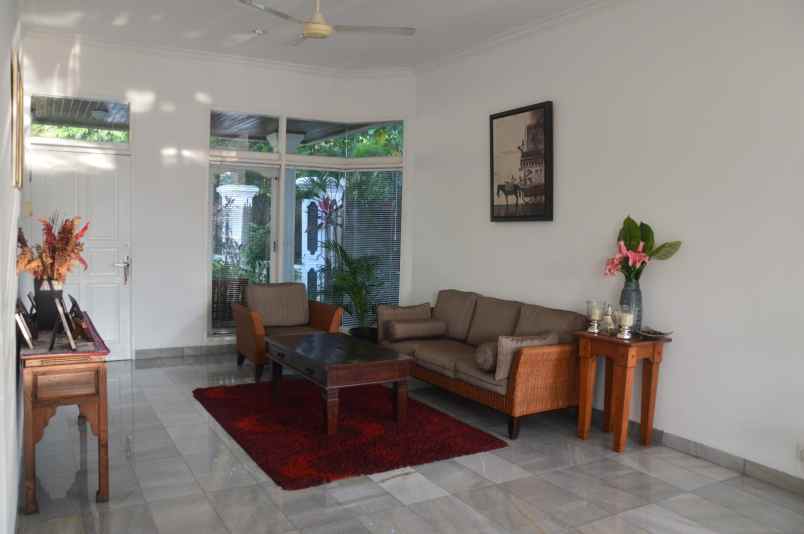 dijual rumah kemang timur bangka