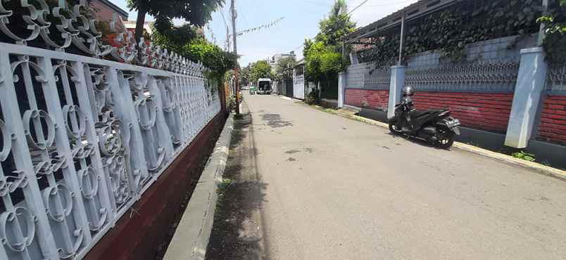 dijual rumah kembar timur