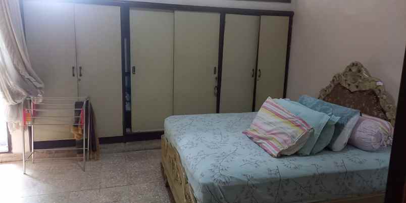 dijual rumah kembar timur