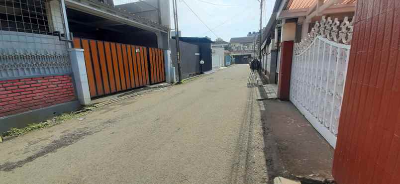 dijual rumah kembar timur