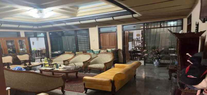 dijual rumah kembar timur