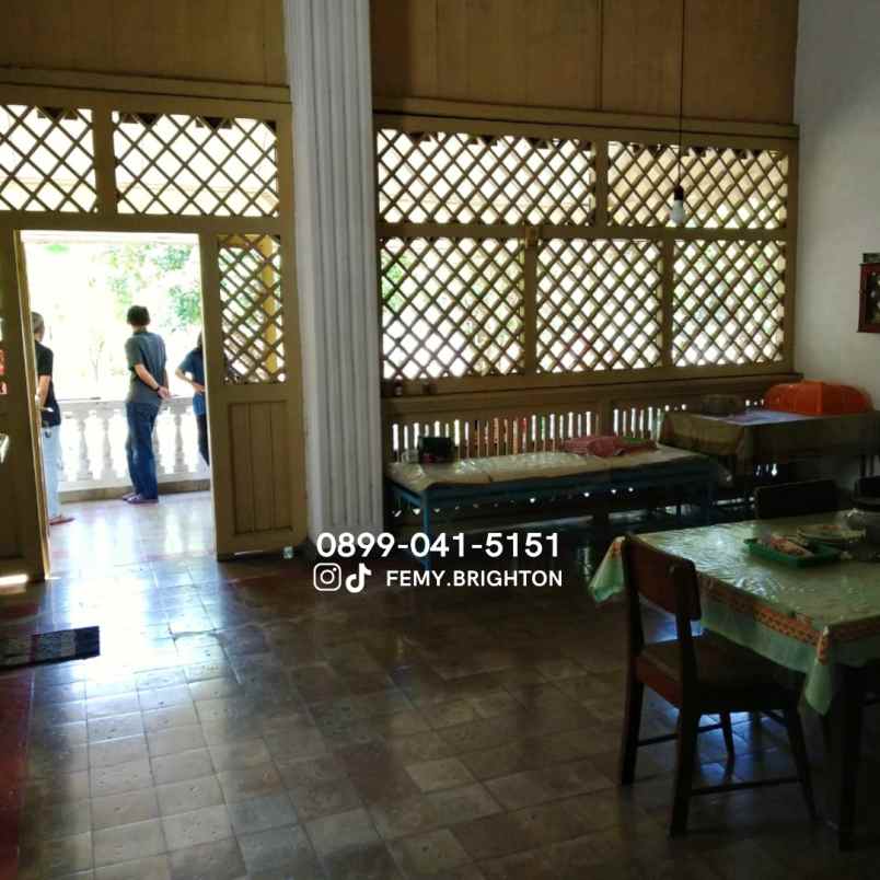 dijual rumah klasik lokasi strategis madiun kota