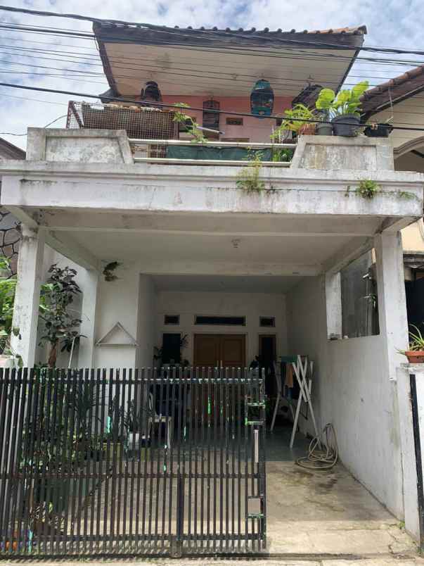 dijual rumah komp leuwigajah