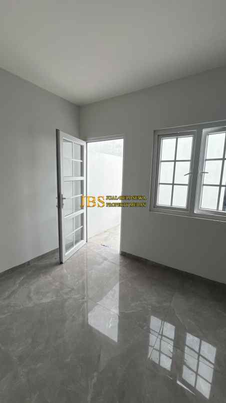 dijual rumah komplek aston villa jalan