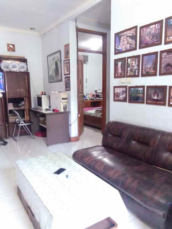 dijual rumah komplek batununggal mulia