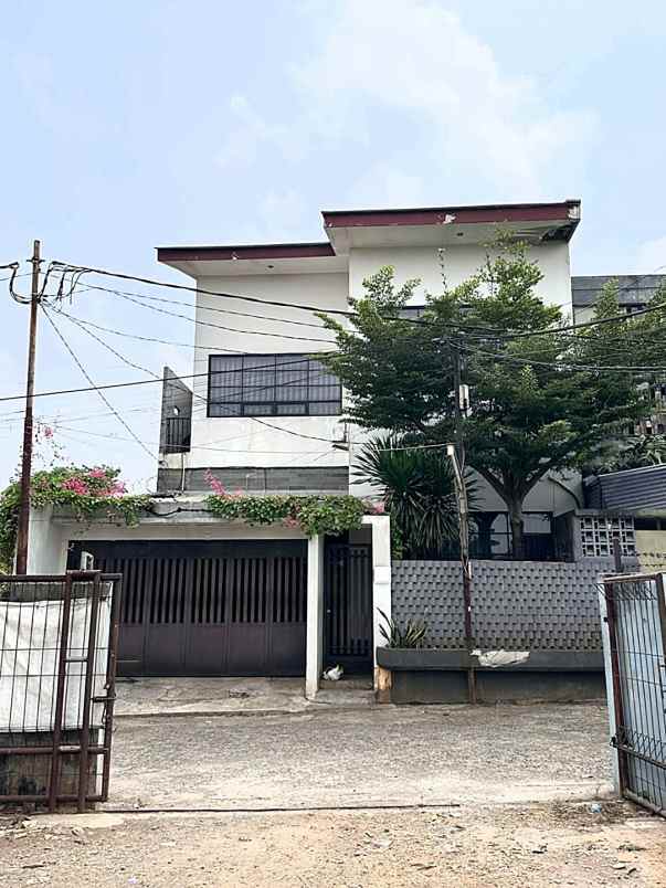 dijual rumah komplek binamarga kranji