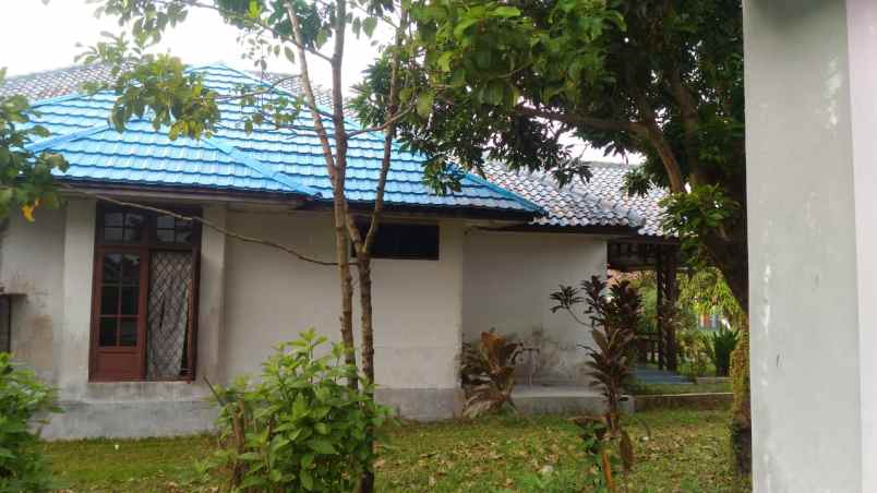 dijual rumah komplek damai meranti