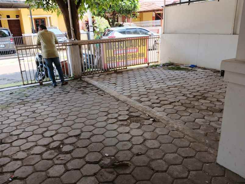 dijual rumah komplek elit setra dago