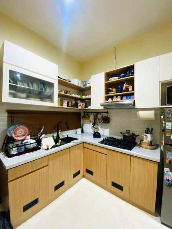 dijual rumah komplek jatibening 1