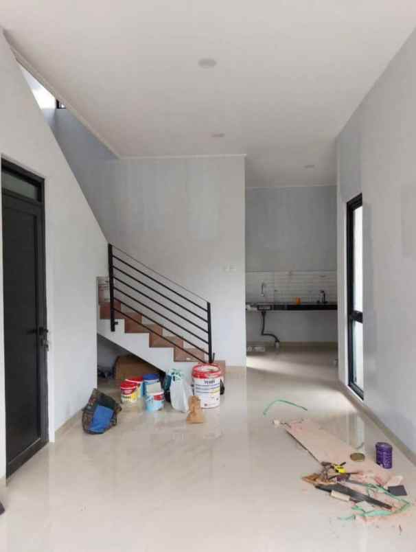 dijual rumah komplek kiarasari asri