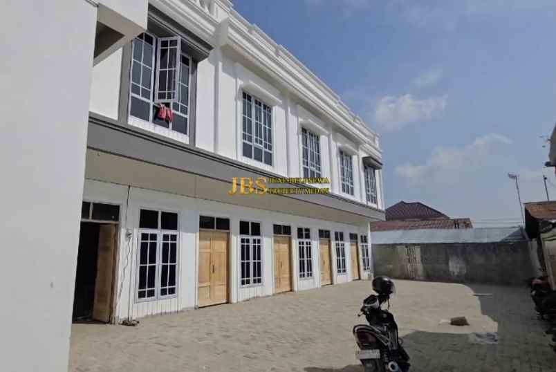 dijual rumah komplek krakatau luxe