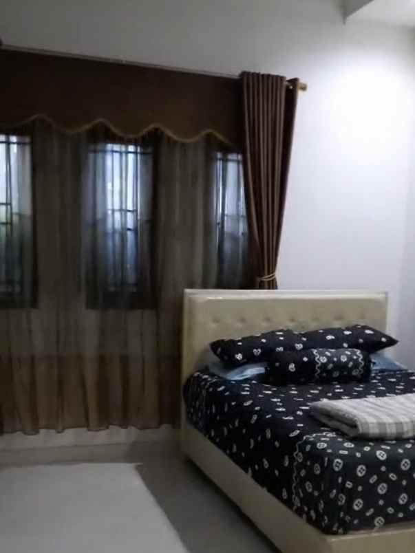 dijual rumah komplek margawangi