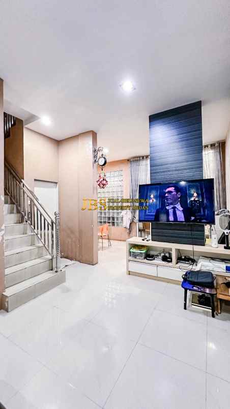 dijual rumah komplek menteng indah cluster the green