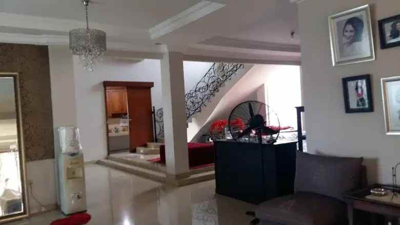 dijual rumah komplek perumahan billymon