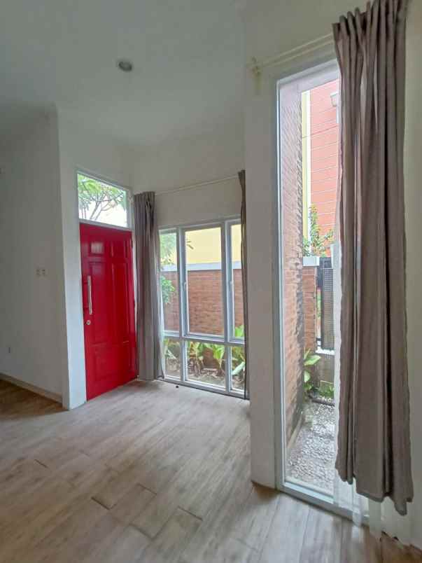 dijual rumah komplek puriwijaya