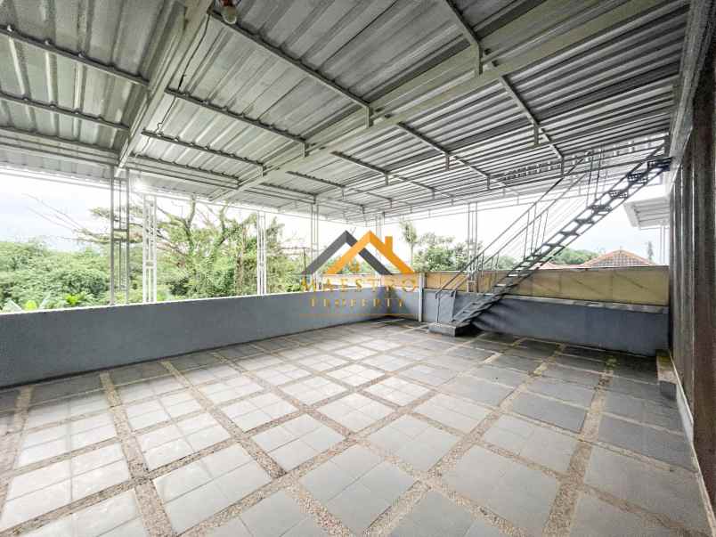 dijual rumah komplek royal sumatera