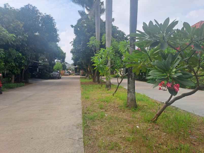 dijual rumah komplek taman malaka utara