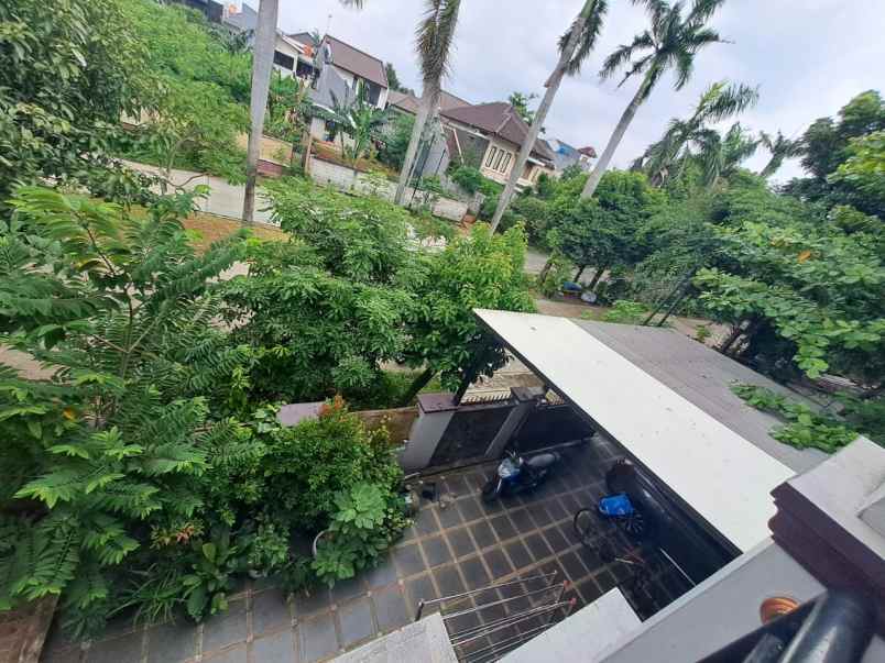 dijual rumah komplek taman malaka utara