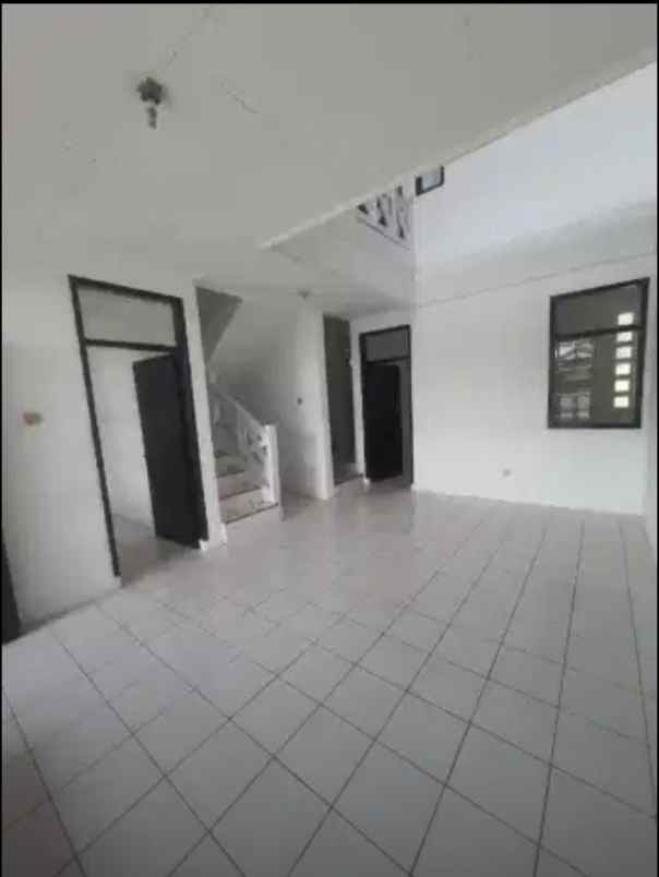 dijual rumah komplek turangga buahbatu