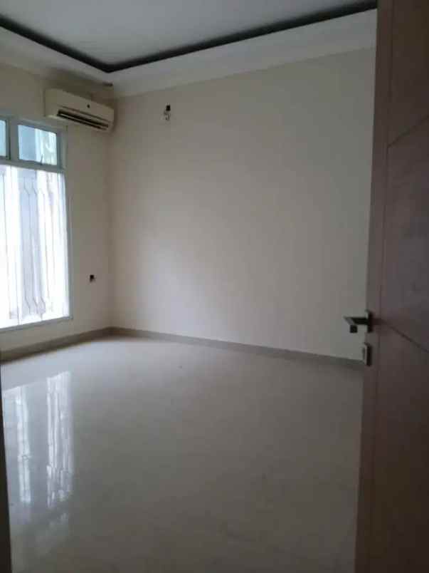 dijual rumah kost dan kontrakan lokasi di karangtengah