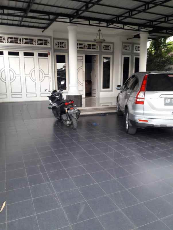 dijual rumah kotabaru