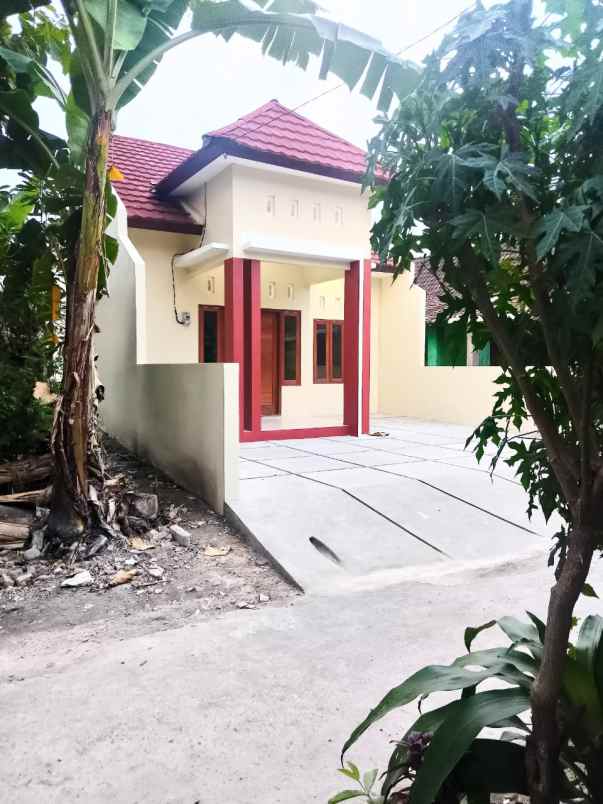 dijual rumah krawanan rt 01 rw 05