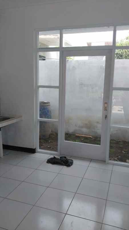 dijual rumah lembah cihanjuang