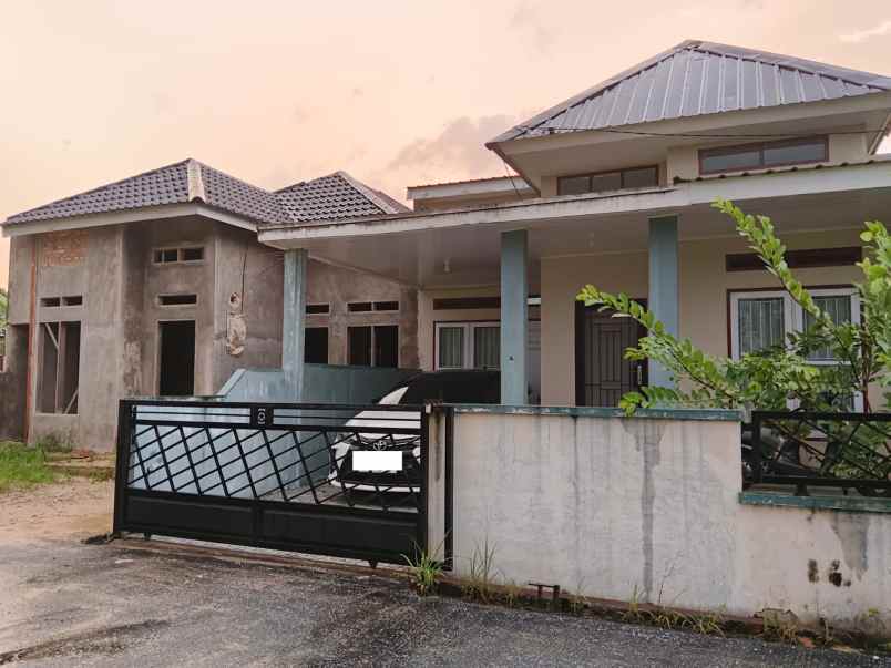 dijual rumah lokasi jl teratai arengka pekanbaru