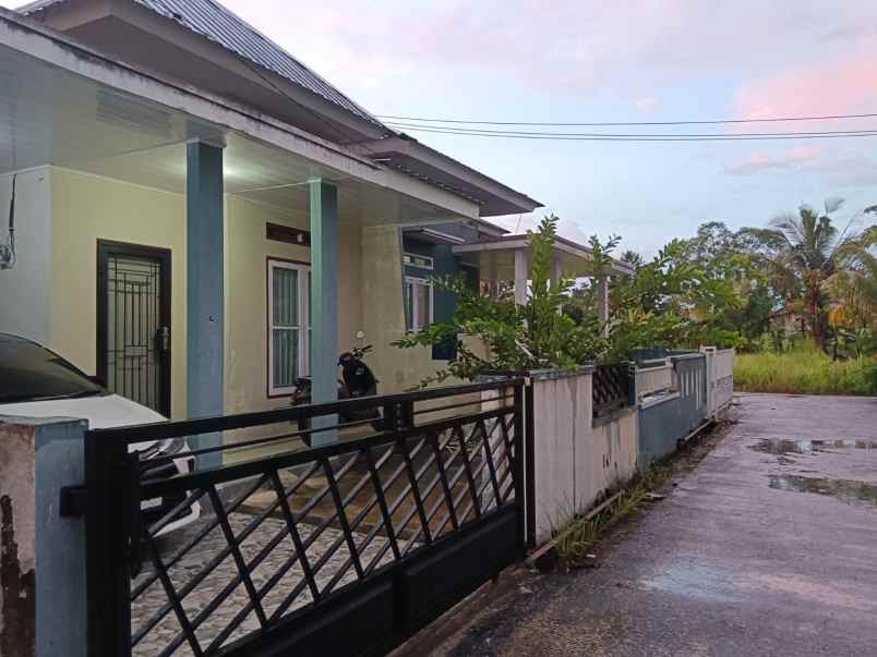 dijual rumah lokasi jl teratai arengka pekanbaru