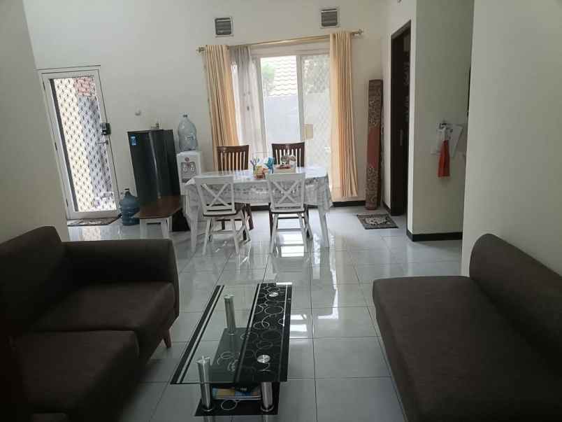 dijual rumah lokasi perumahan karangploso malang