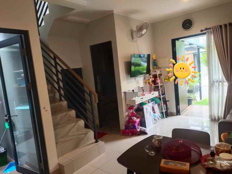 dijual rumah magenta residence