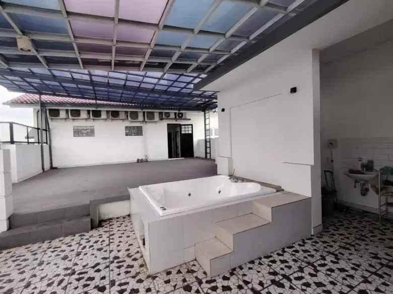 dijual rumah mahagoni bintaro